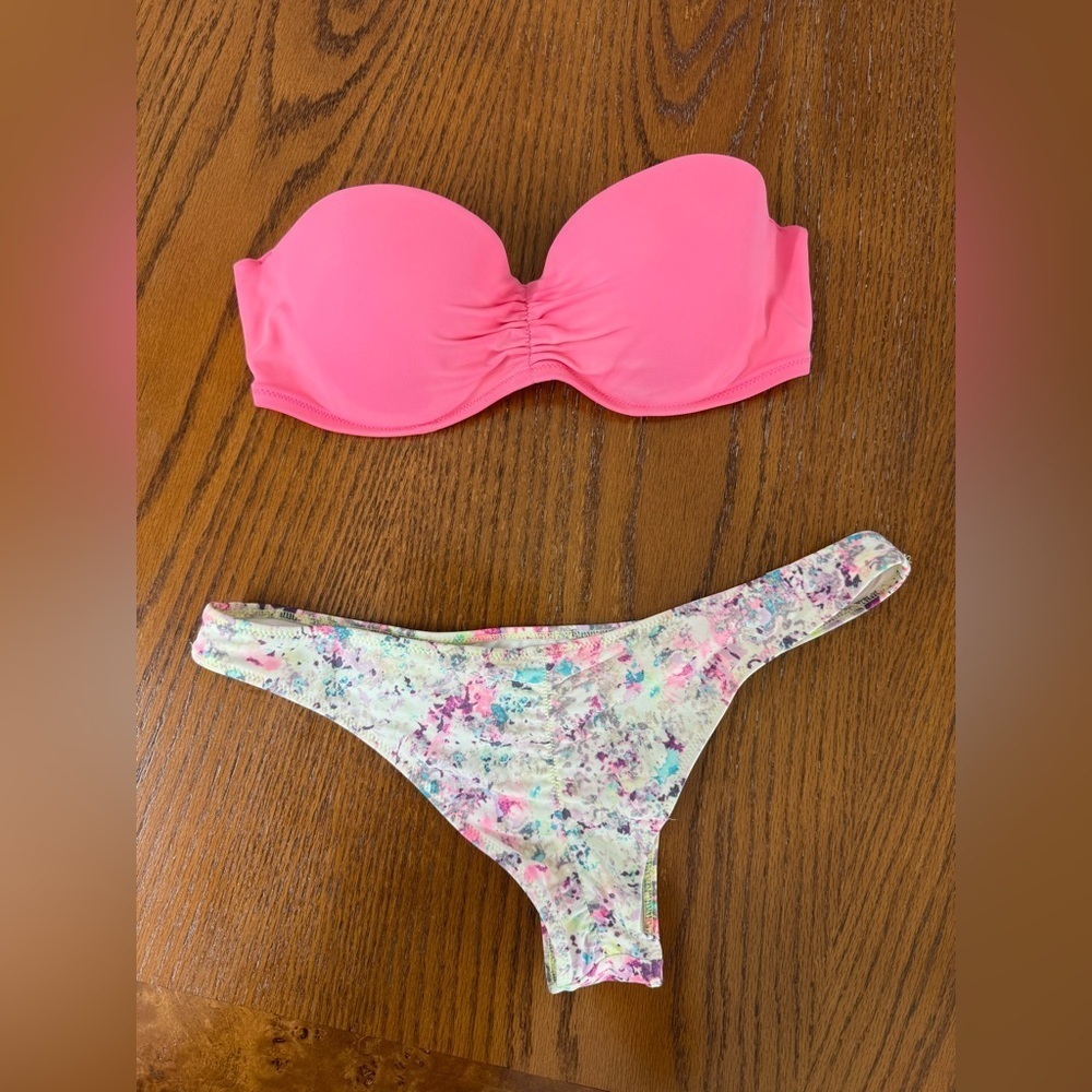 Victoria’s Secret Set / Size S / 32D - Picture 2 of 4